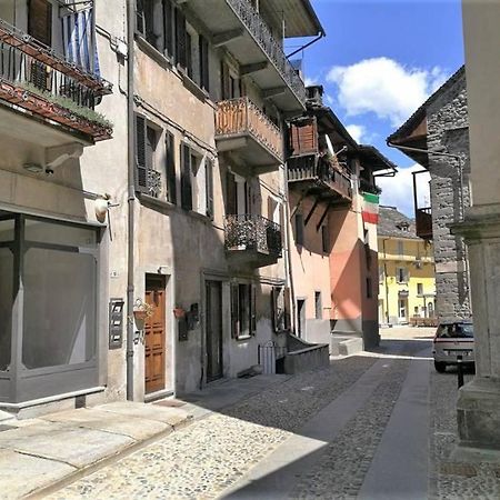 ドモドッソラIl Vicolo By Turisticaアパートメント エクステリア 写真